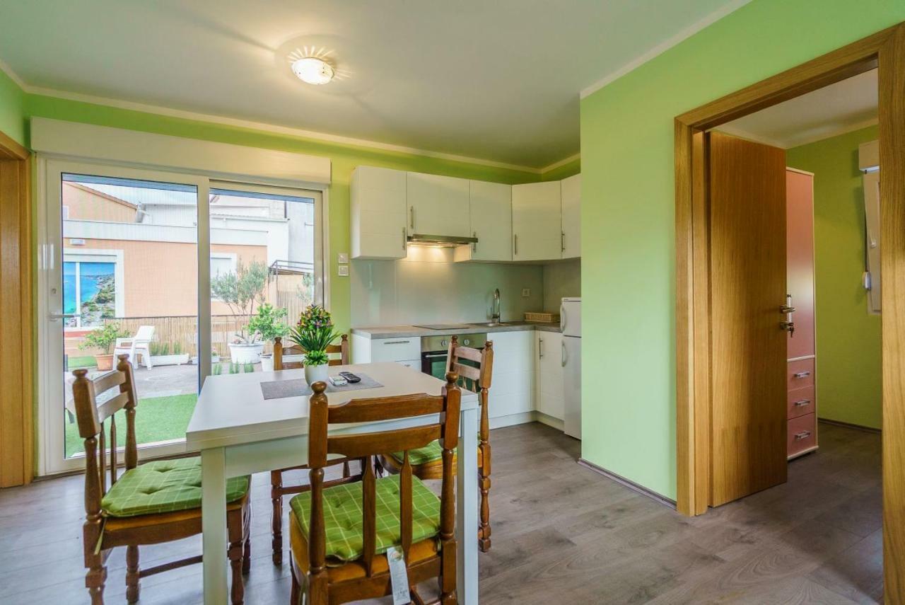 Apartmani Stobrec Split Exteriör bild