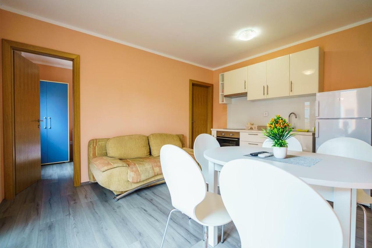 Apartmani Stobrec Split Exteriör bild