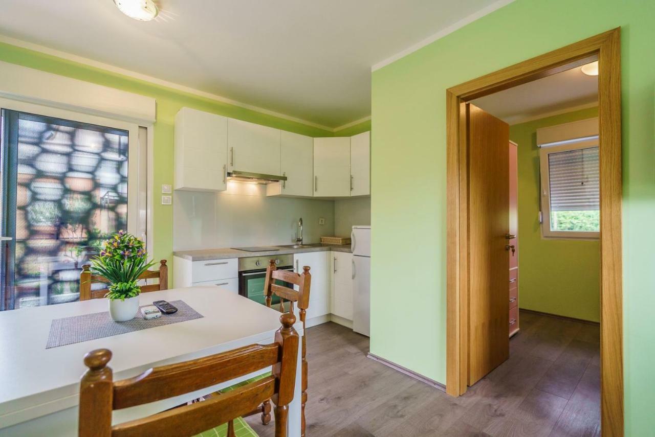 Apartmani Stobrec Split Exteriör bild