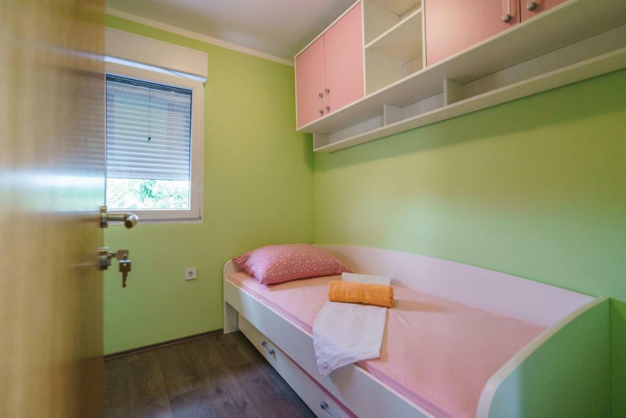 Apartmani Stobrec Split Exteriör bild