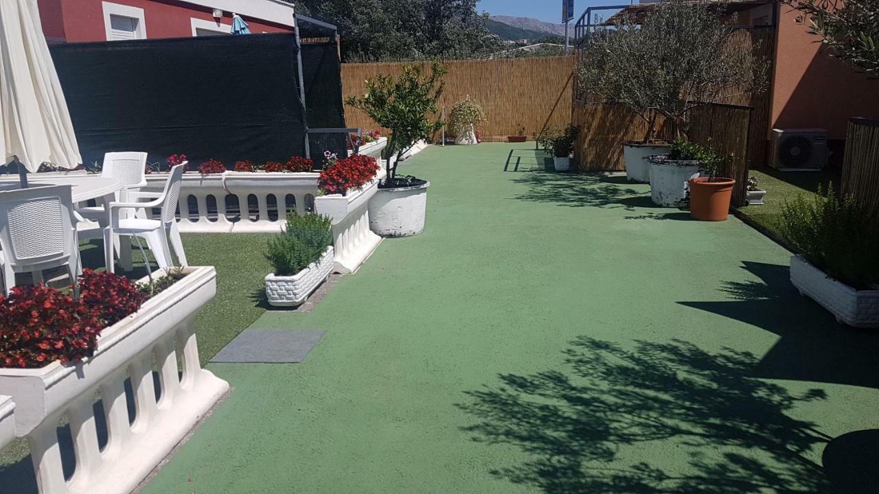 Apartmani Stobrec Split Exteriör bild